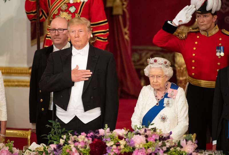 Felt Nervous Like A Schoolboy: Expert Has A Surprising Verdict On Donald Trump’s Body Language With The Queen At The State DinnerFelt Nervous Like A Schoolboy: Expert Has A Surprising Verdict On Donald Trump’s Body Language With The Queen At The State Dinner