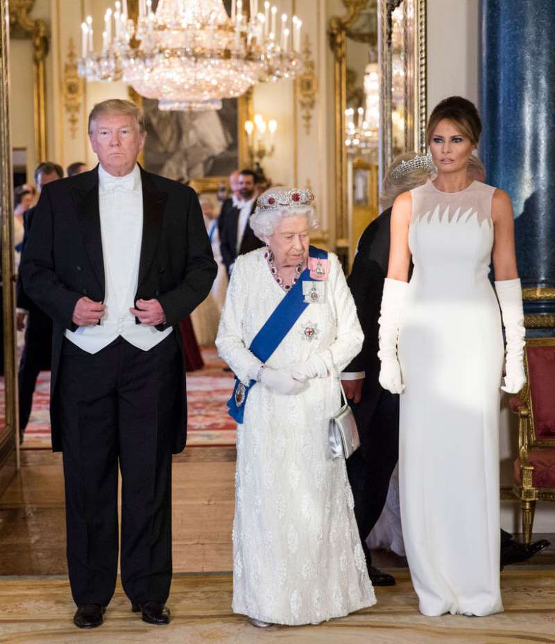 Felt Nervous Like A Schoolboy: Expert Has A Surprising Verdict On Donald Trump’s Body Language With The Queen At The State DinnerFelt Nervous Like A Schoolboy: Expert Has A Surprising Verdict On Donald Trump’s Body Language With The Queen At The State Dinner-