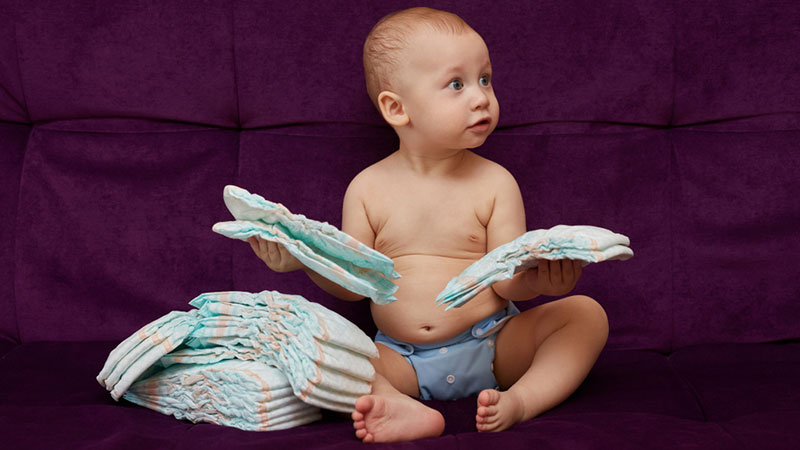 Influential Pediatrician Thinks That Wearing Diapers At 4 Is OK, But Many Disagree With His Opinion